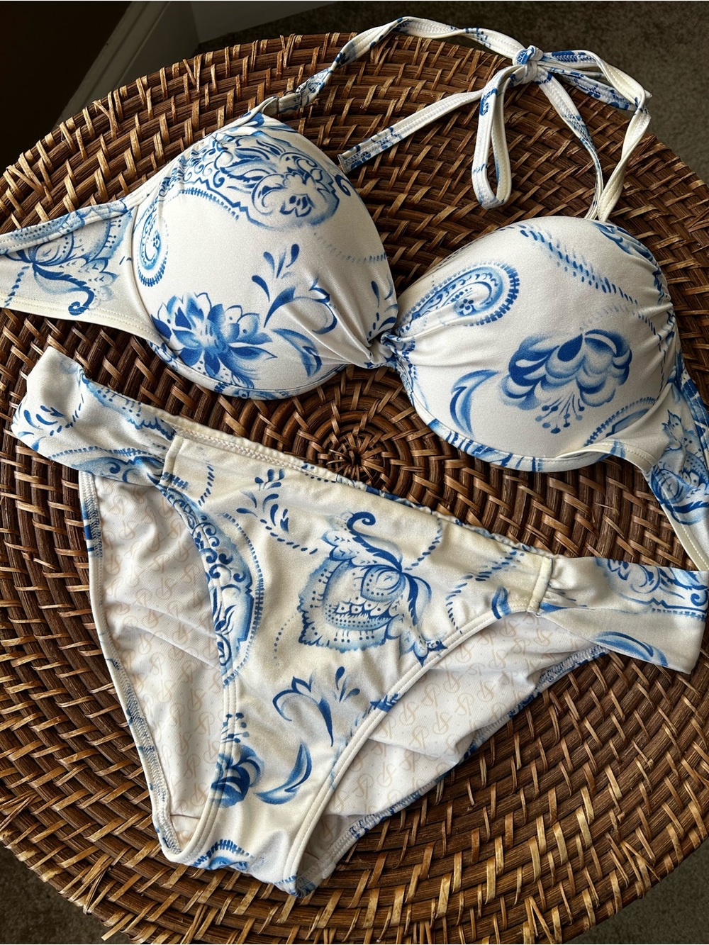 Victoria’s Secret Very Sexy Maldives Twist Front Demi Halter Bikini